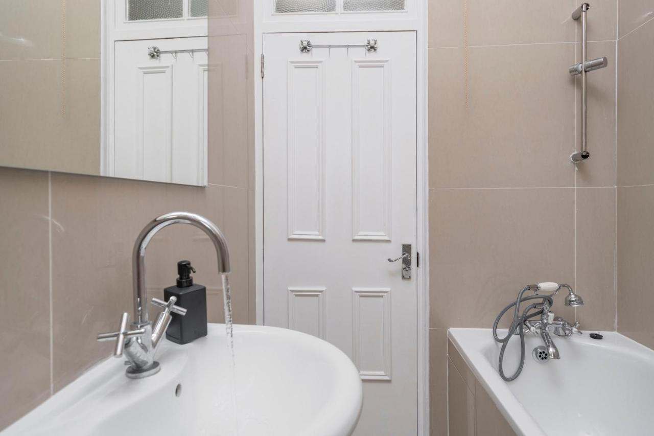 Kensington Nest Serviced Town House London Exteriör bild